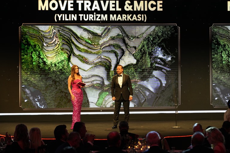 Emre Sönmezay :  Move Travel&Mice �le �Y�l�n Turizm Markas�� Ödülünü Alman�n Gururunu Ya�ad�  